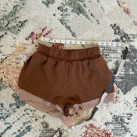 As Revival Women’s Flowy Rhythm Pull On Shorts Size Small 
athletic & lounge - Picture 7 of 9